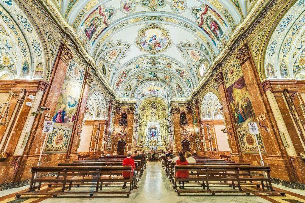 Appartamento Soleado, Familiar, Alegre Y Tranquilo A Un Paseo De La Catedral Siviglia